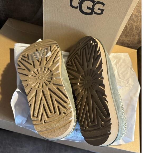 UGG Sheepskin Womens Tasman 2 Slippers Color Moss Green Warm Braided Comfort NIB - Picture 6 of 6